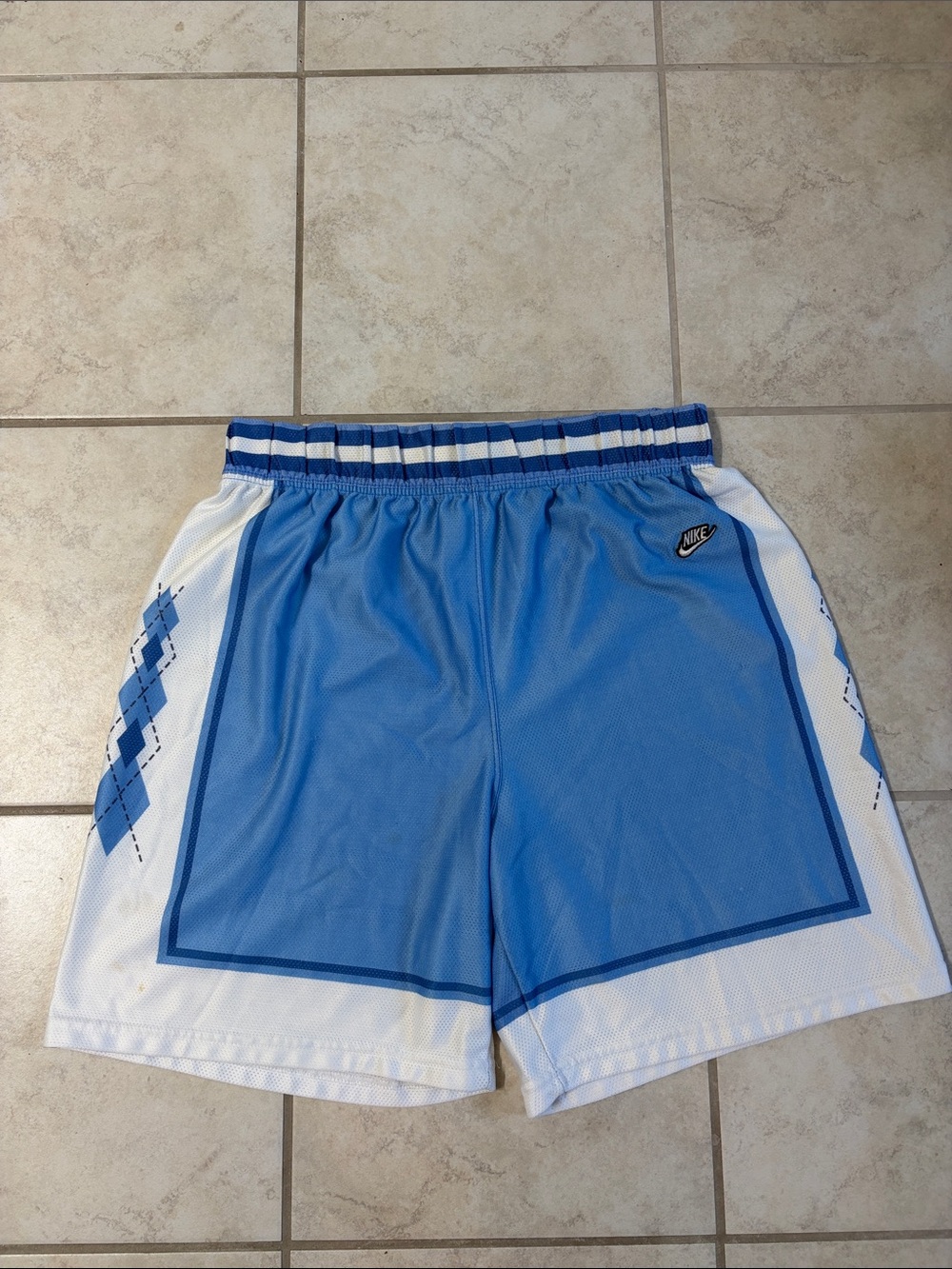 Nike original 90’s replica North Carolina Team  Shorts size Medium